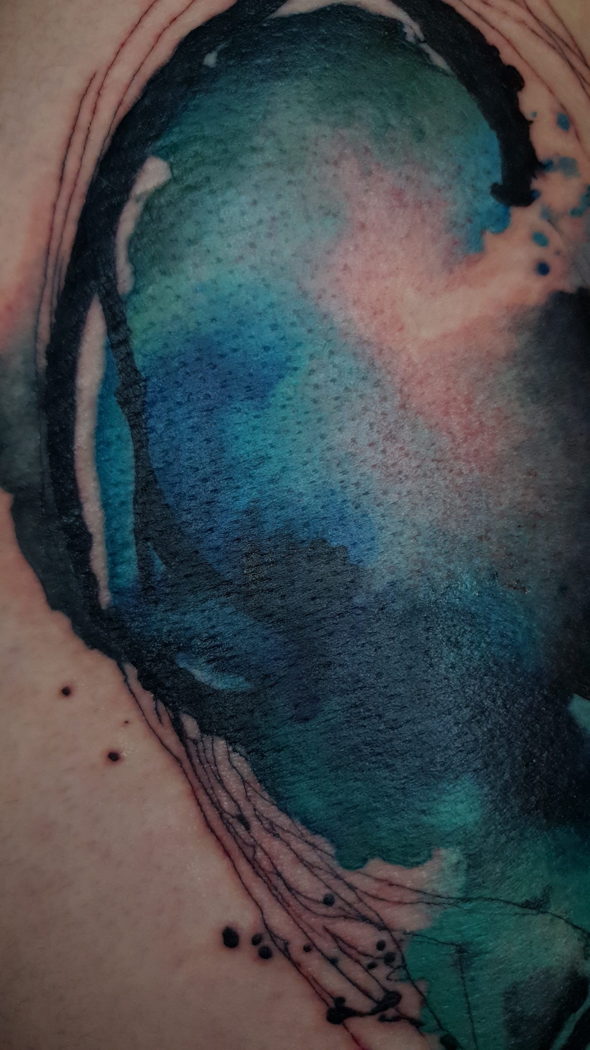 tatouage aquarelle,watercolor,watercolor tattoo,tatouage couleur,tattoo couleur,tatouage floral,fleur tatouage