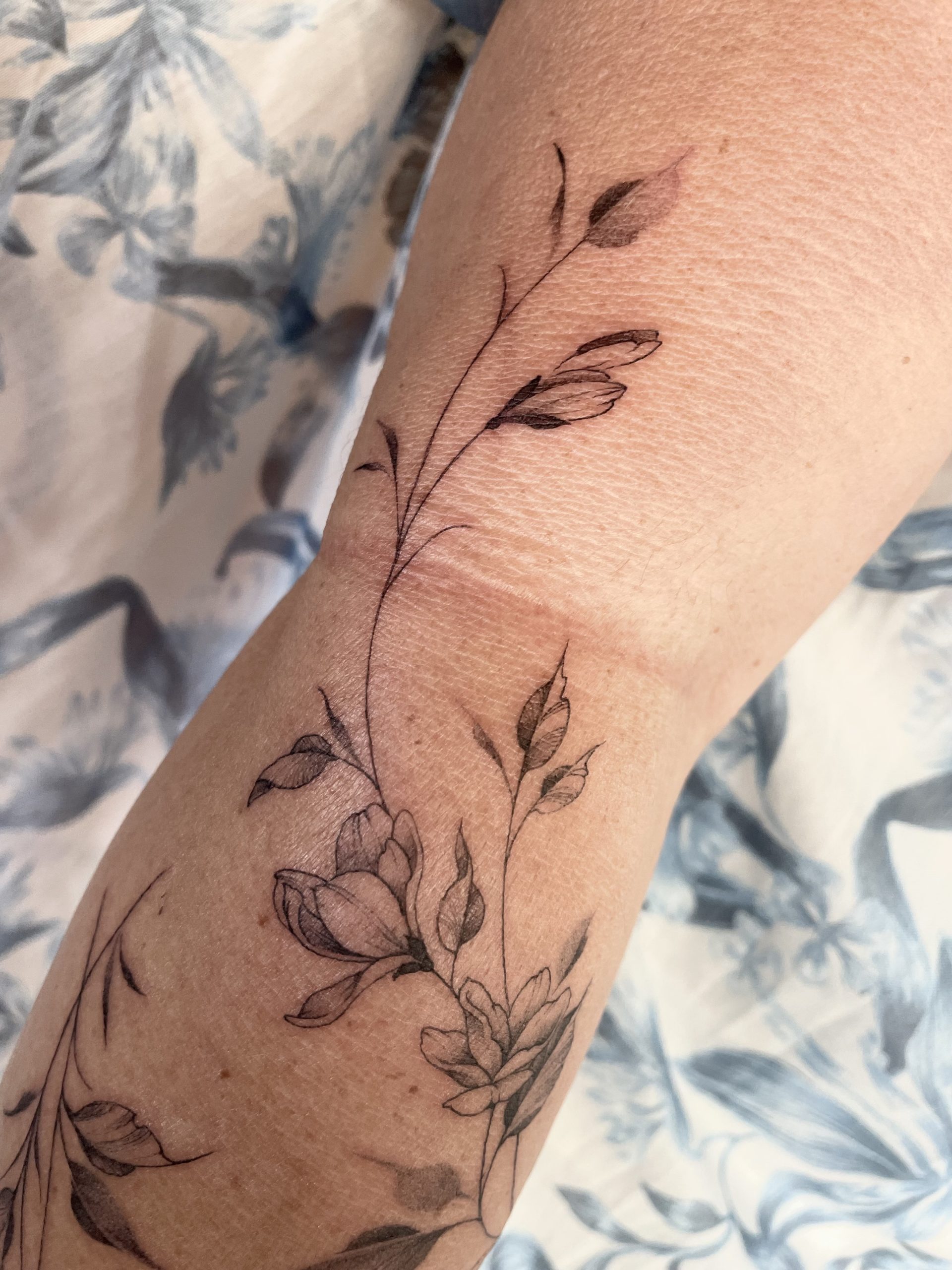 Tatouage, tatouage couleur, tatouage kawaï, kawaï, tatouage floral