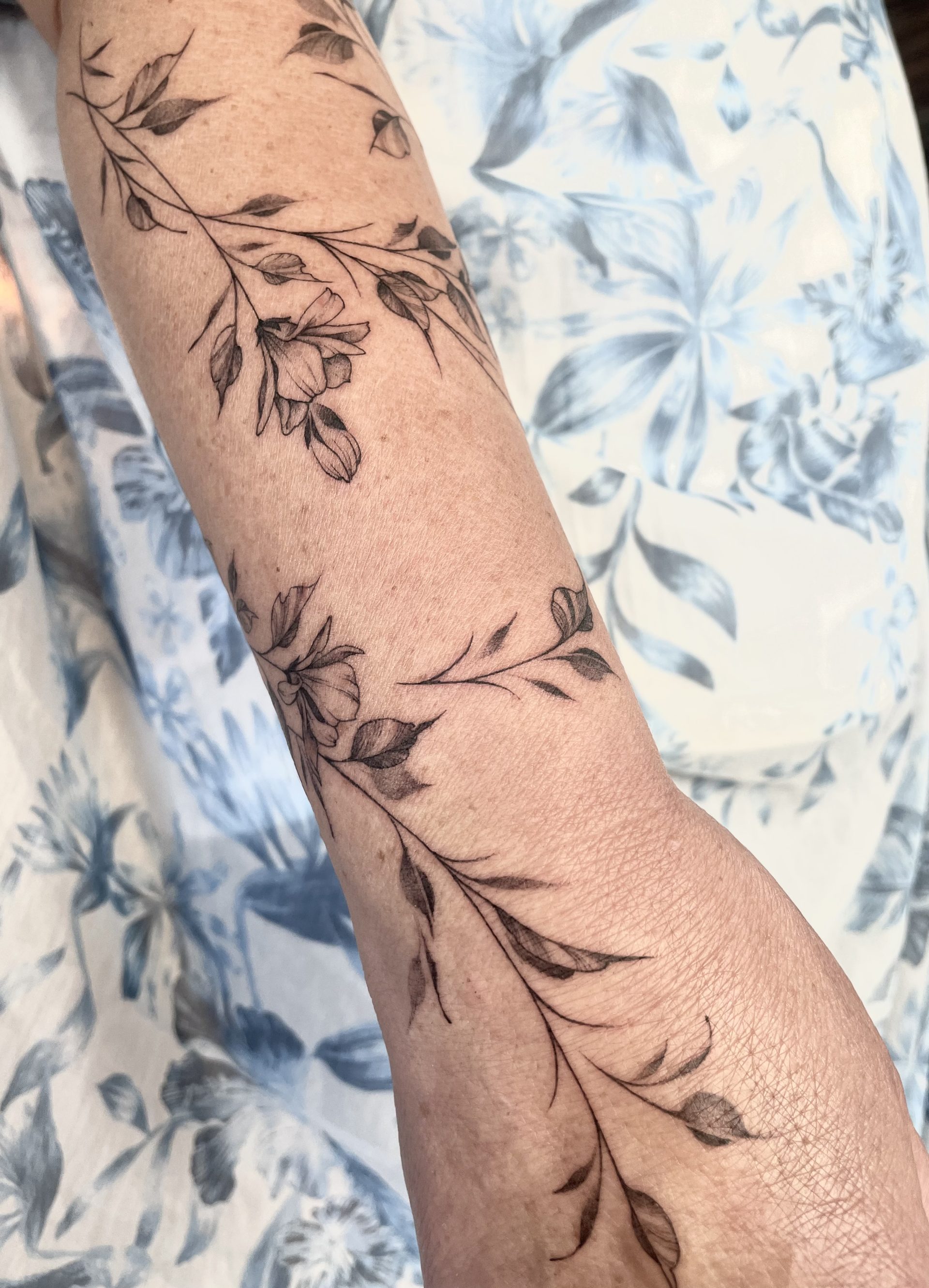 Tatouage, tatouage couleur, tatouage kawaï, kawaï, tatouage floral