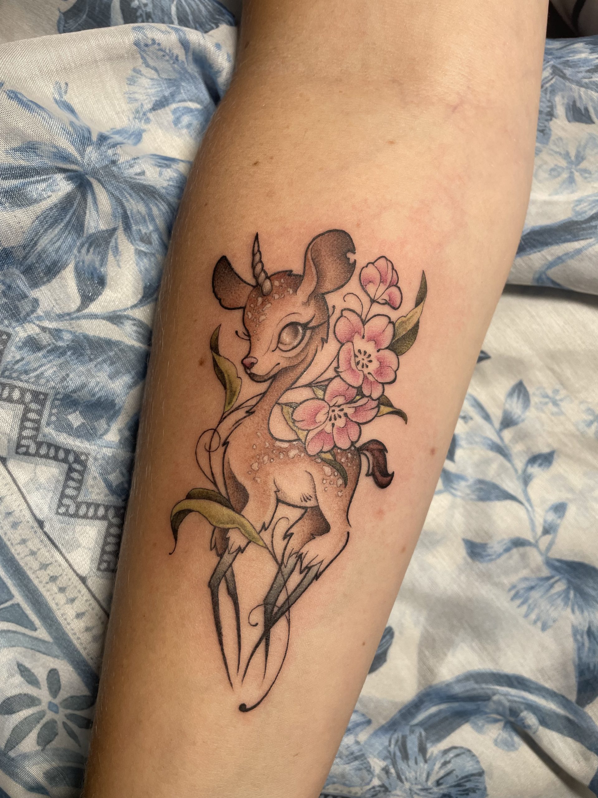 Tatouage, tatouage couleur, tatouage kawaï, kawaï, tatouage floral