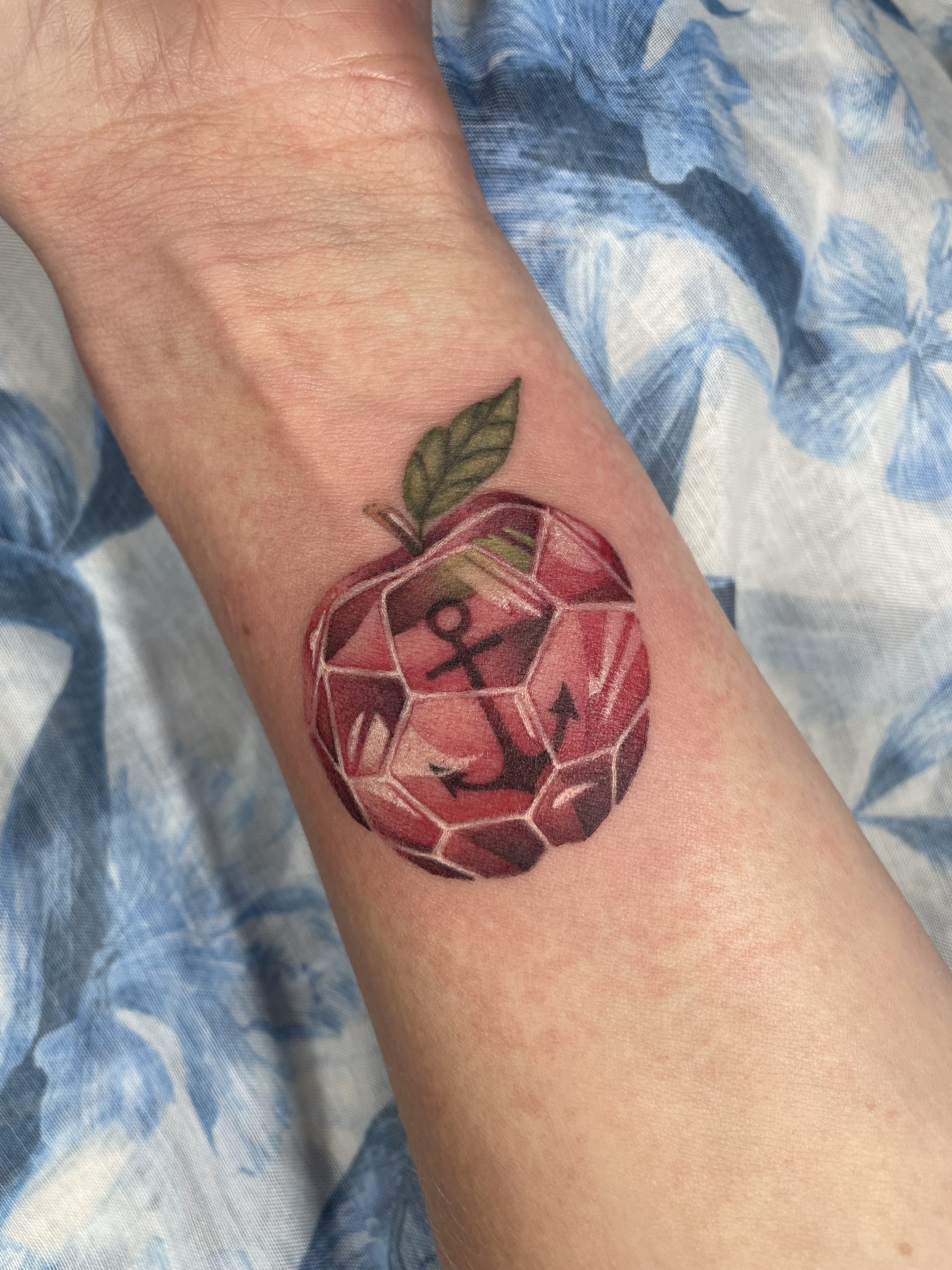 Tatouage, tatouage couleur, tatouage kawaï, kawaï, tatouage floral