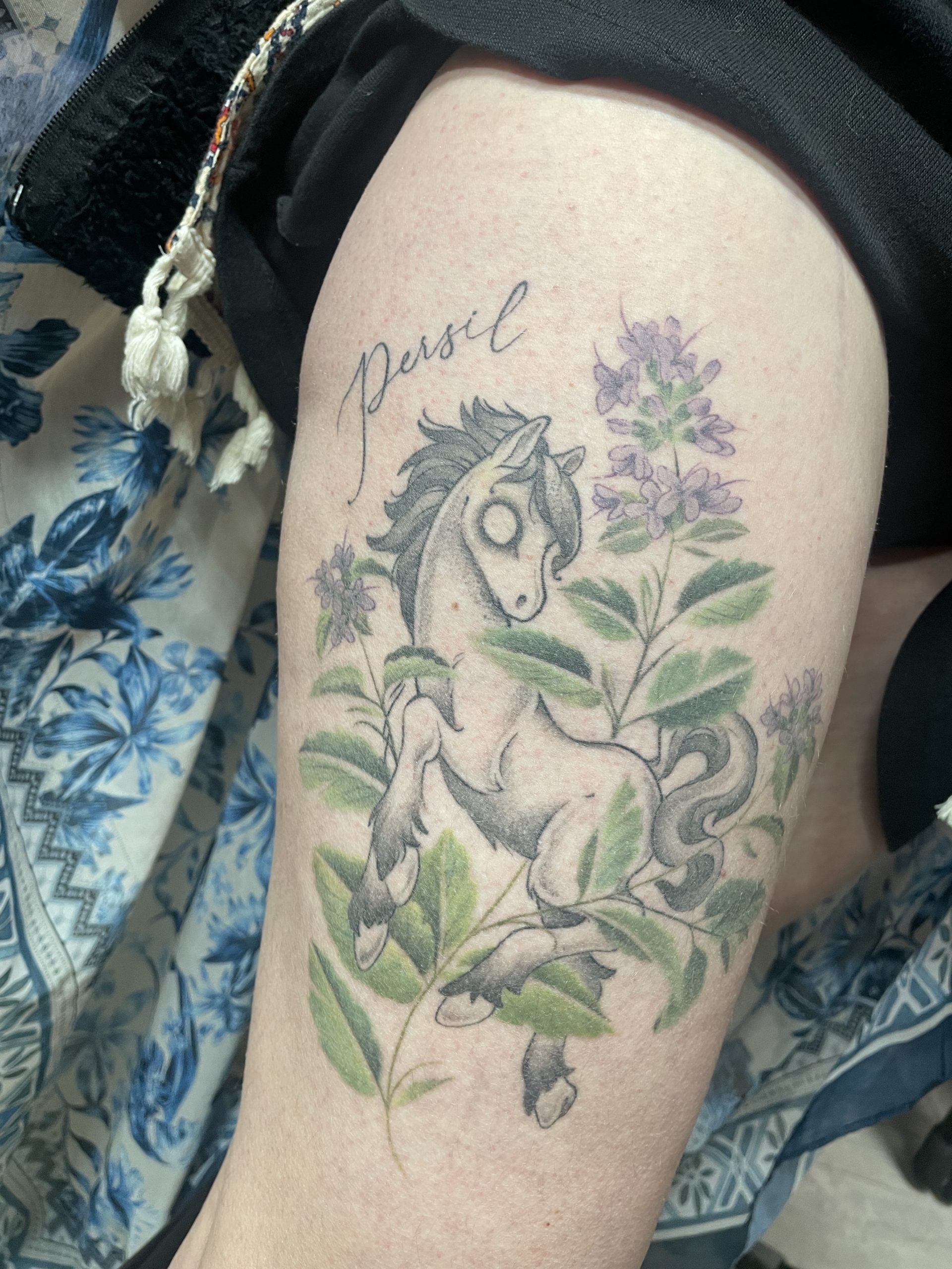 Tatouage, tatouage couleur, tatouage kawaï, kawaï, tatouage floral