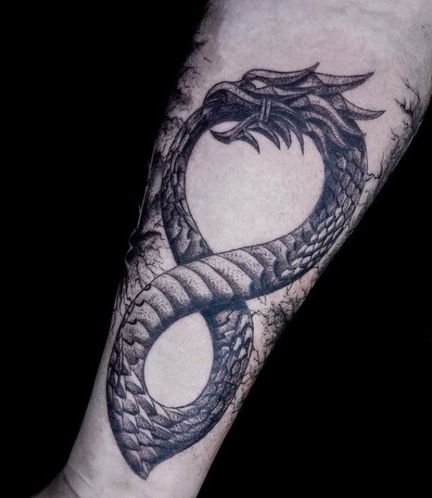 rune, bindrune, tatouage nordique, viking, orobouros, jörmungand, entrelac