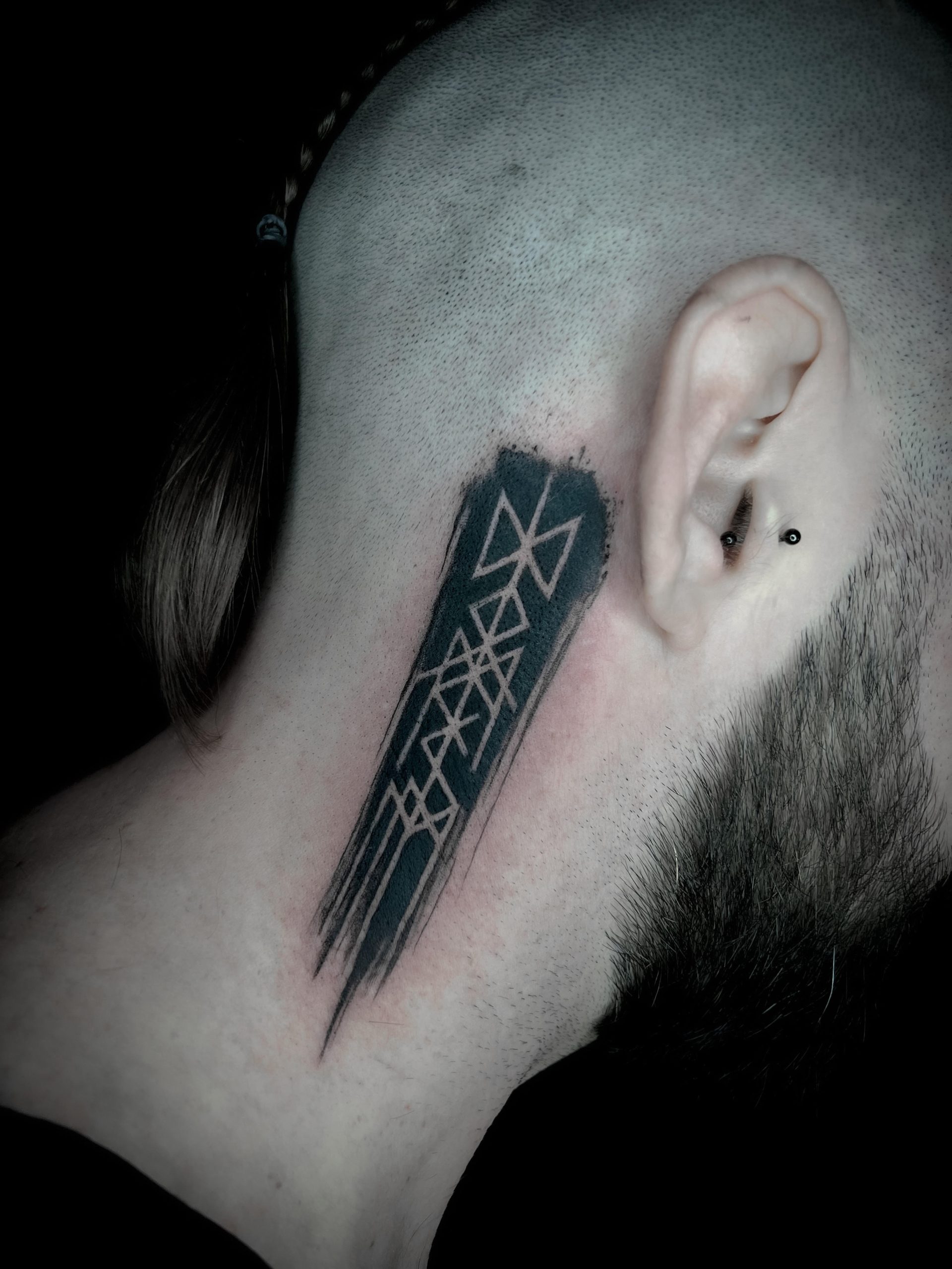 rune, tatouage nordique, viking, bindrune, blackwork,