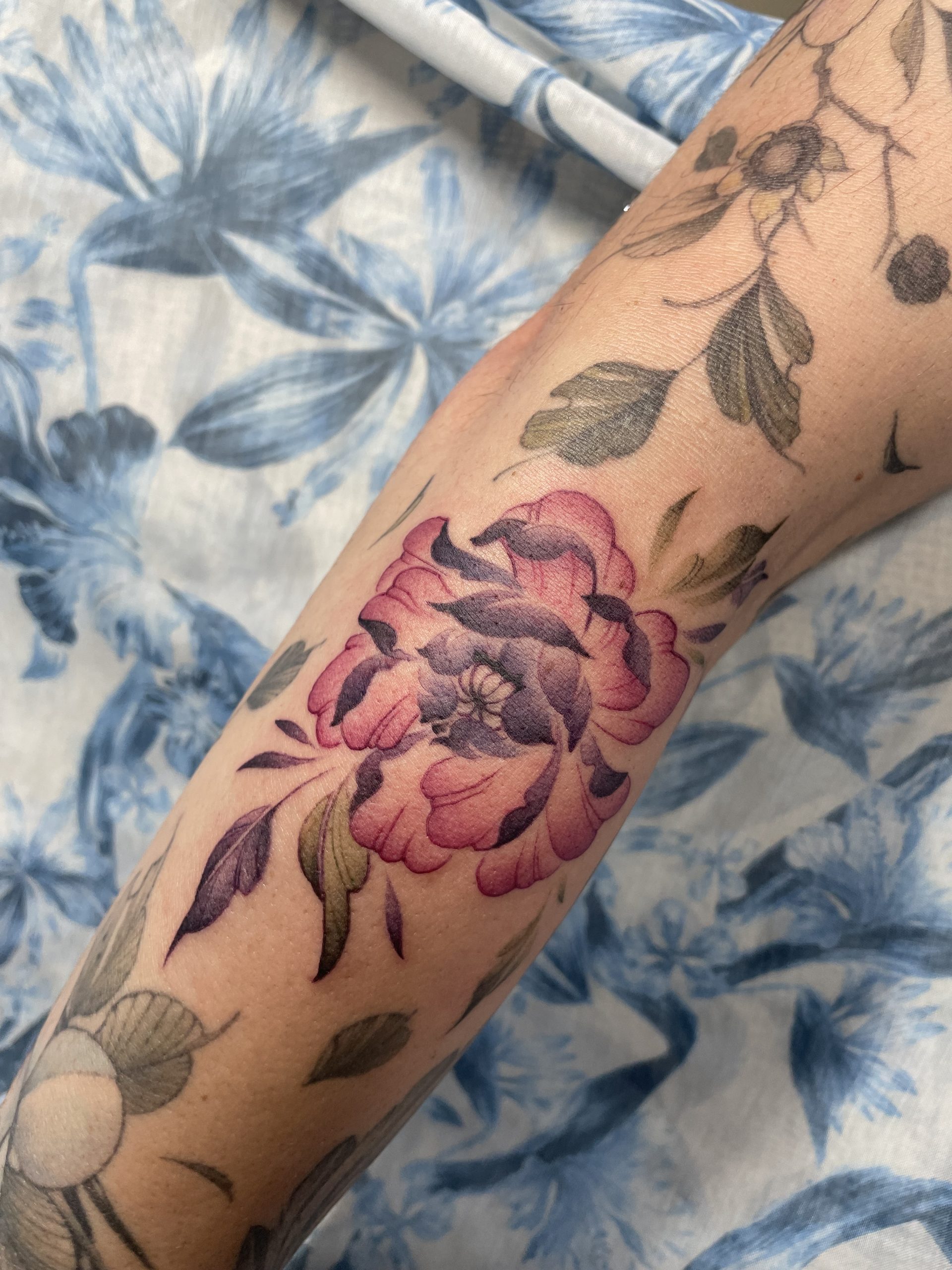 Tatouage, tatouage couleur, tatouage kawaï, kawaï, tatouage floral